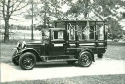 Carrozza funebre storica