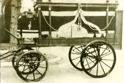 Carrozza antica a cavalli